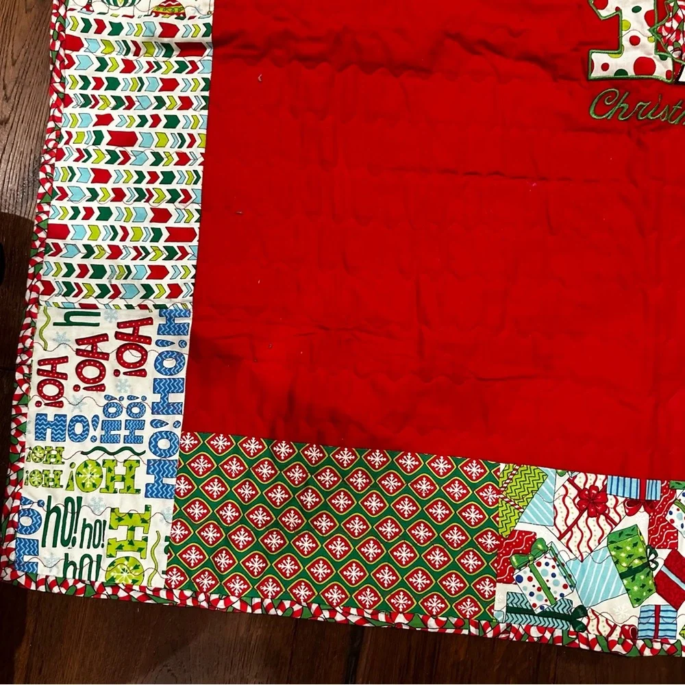 NEW! Homemade handmade baby’s 1st Christmas Quilt Holiday Red and Green